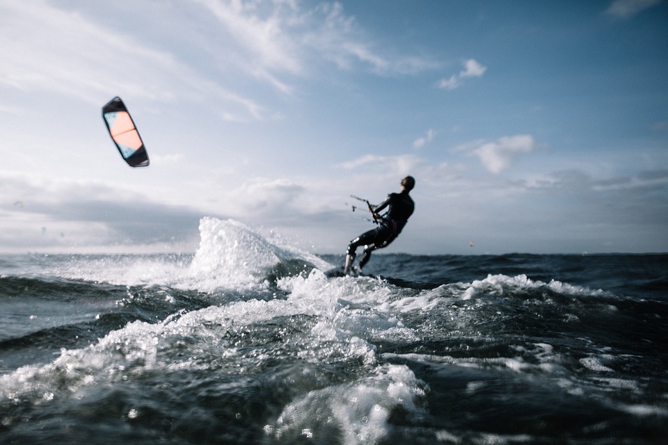 Kitesurf Session That Turned Into a Barefoot Triathlon